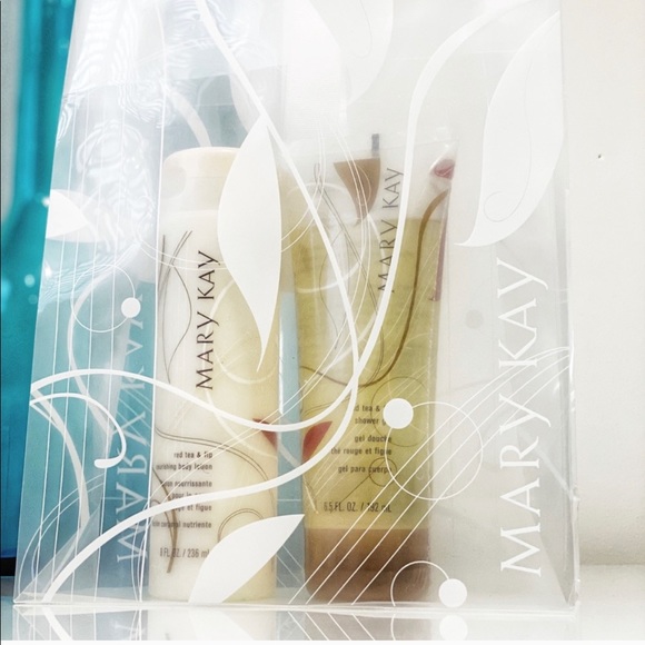 🎊💥💥Mary Kay Set Red Tea Fig Body Lotion & shower gel - Picture 2 of 2